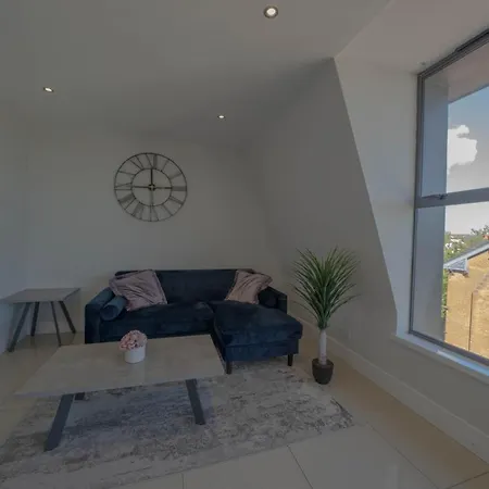 Rooftop Apartment At Queens Beautiful Views Belfast Exterior photo