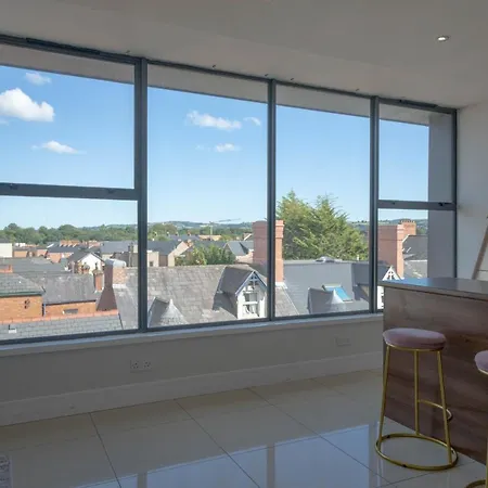 Rooftop Apartment At Queens Beautiful Views Belfast Exterior photo