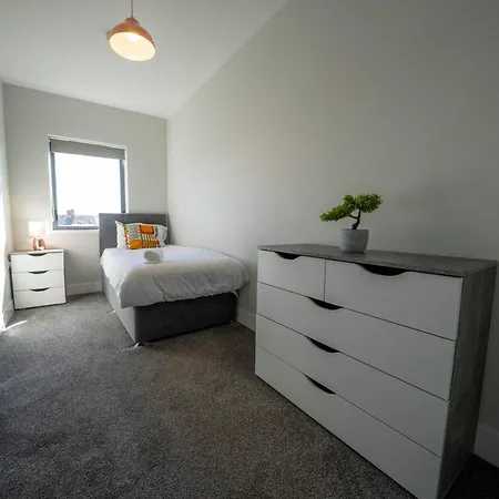 Rooftop Apartment At Queens Beautiful Views Belfast Exterior photo
